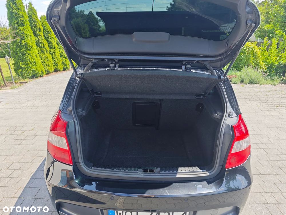 BMW Seria 1 116i - 26