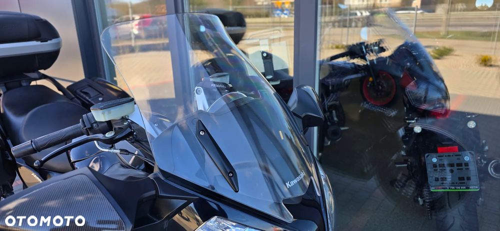Kawasaki GTR - 9