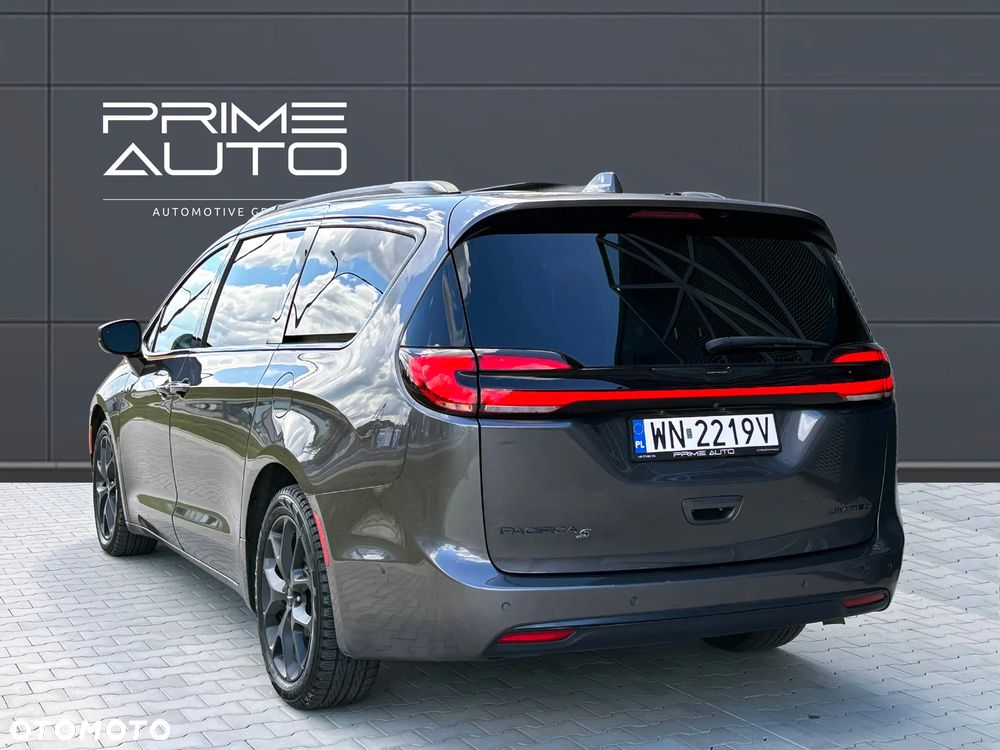 Chrysler Pacifica - 7