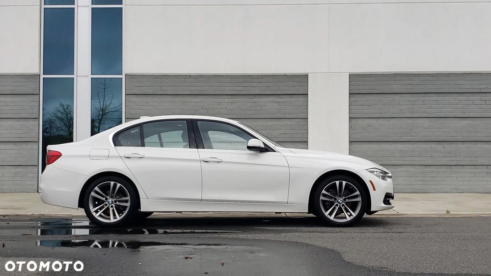 BMW Seria 3 330i Sport Line - 6