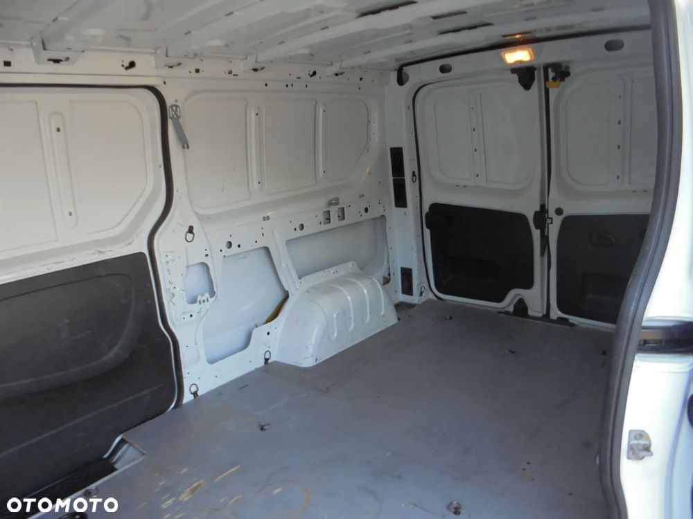 Opel VIVARO - 10