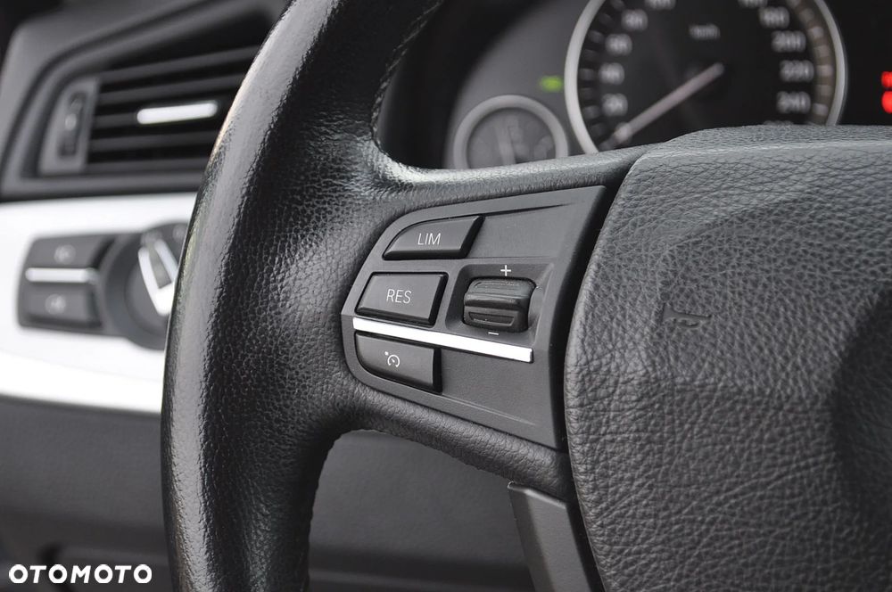 BMW Seria 5 520d Modern Line - 31