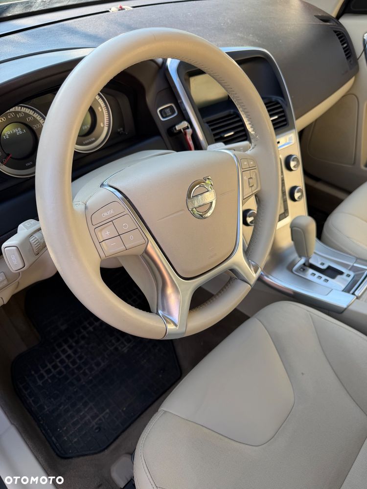 Volvo XC 60 D3 Momentum - 16