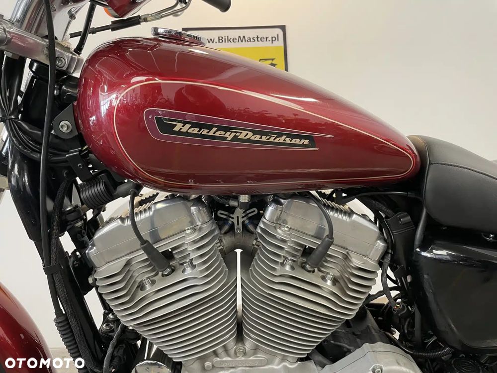 Harley-Davidson Sportster Custom 883C - 20