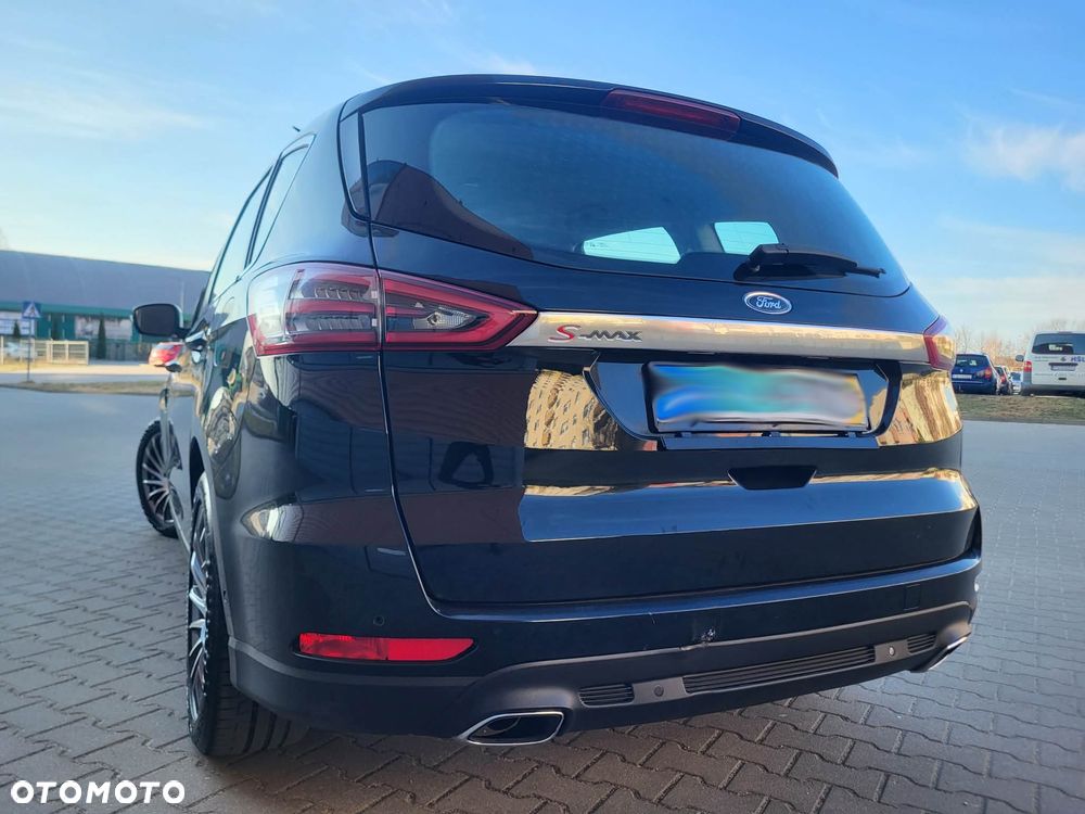 Ford S-Max 2.0 TDCi Titanium PowerShift - 24