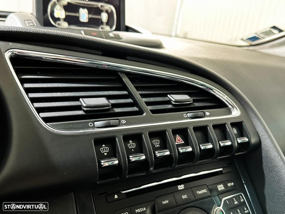 Peugeot 3008 2.0 HDi Hybrid4 Limited Edition - 42