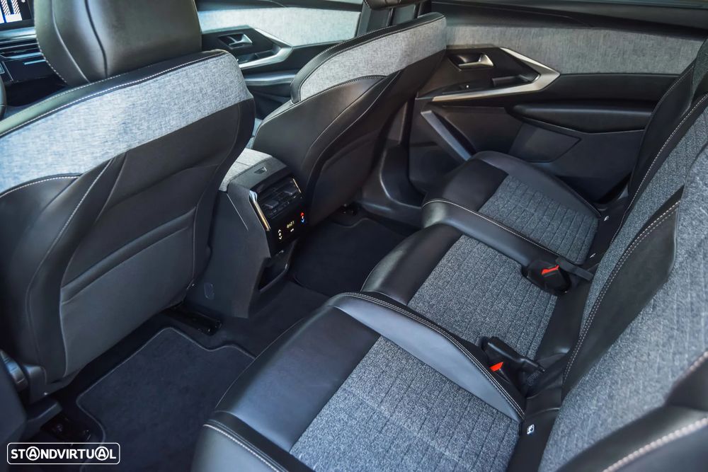 Peugeot 5008 1.2 Hybrid Allure e-DCS6 - 12