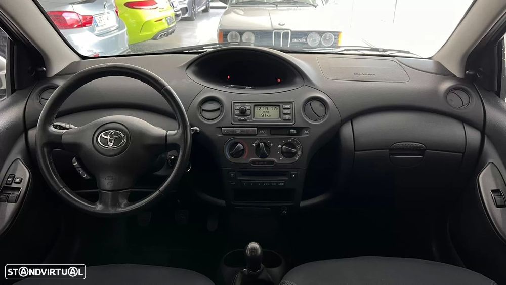 Toyota Yaris 1.0 Sol AC - 12