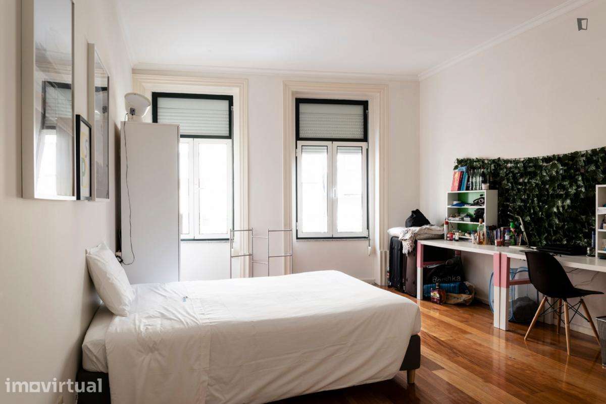 Quarto - localizado em Paranhos Porto - Grande imagem: 5/15