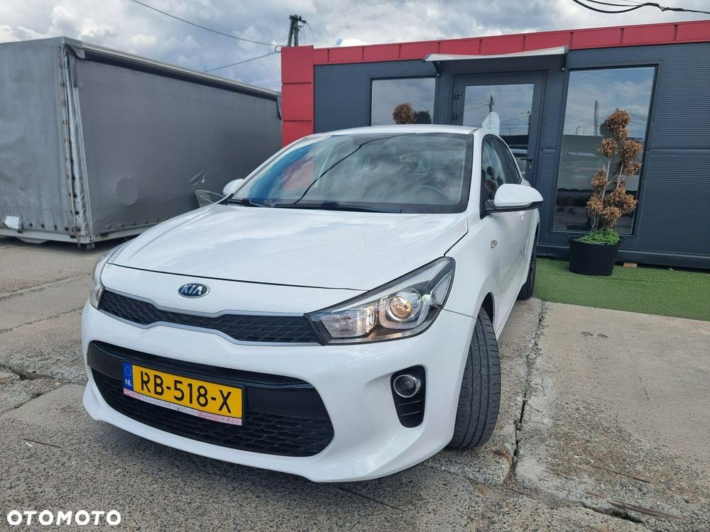 Kia Rio - 1