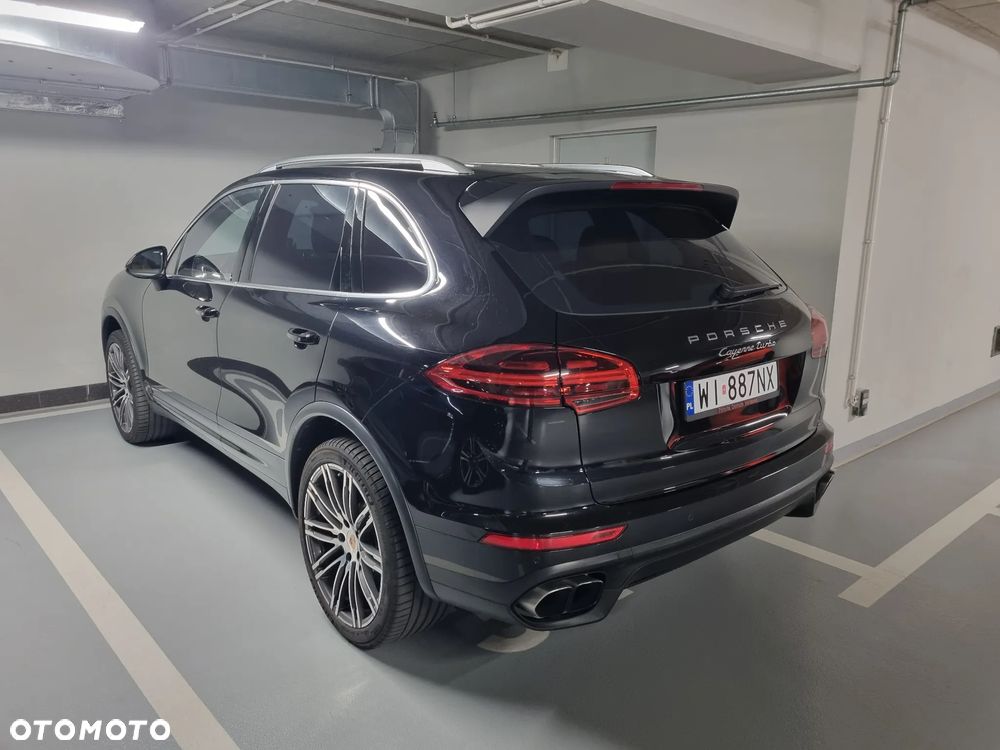Porsche Cayenne - 3