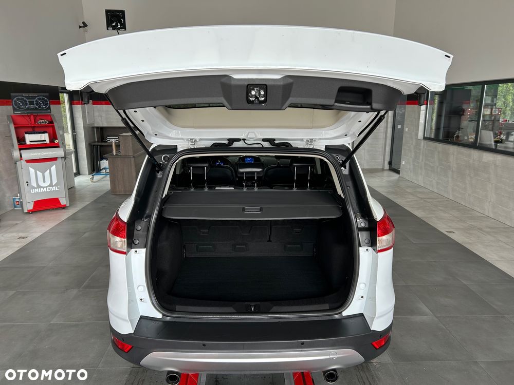 Ford Kuga 2.0 TDCi 2x4 SYNC - 24