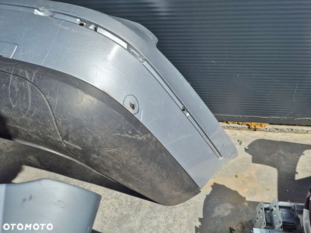 ORYGINALNY ZDERZAK  TYLNY  PASSAT B6 - 23