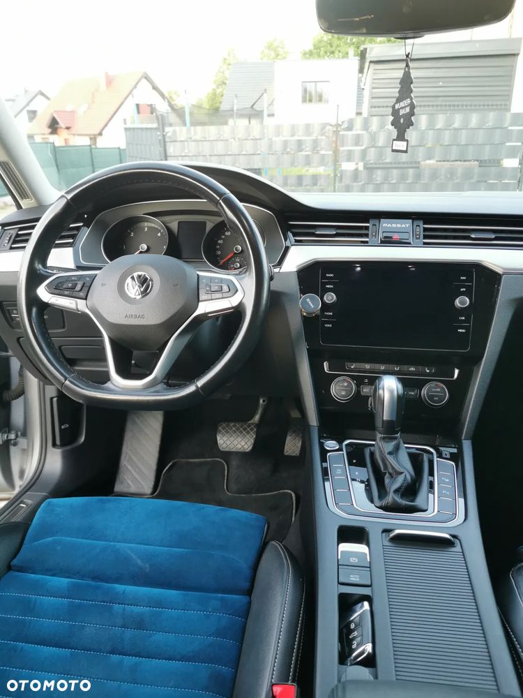 Volkswagen Passat 2.0 TDI SCR DSG Business - 13
