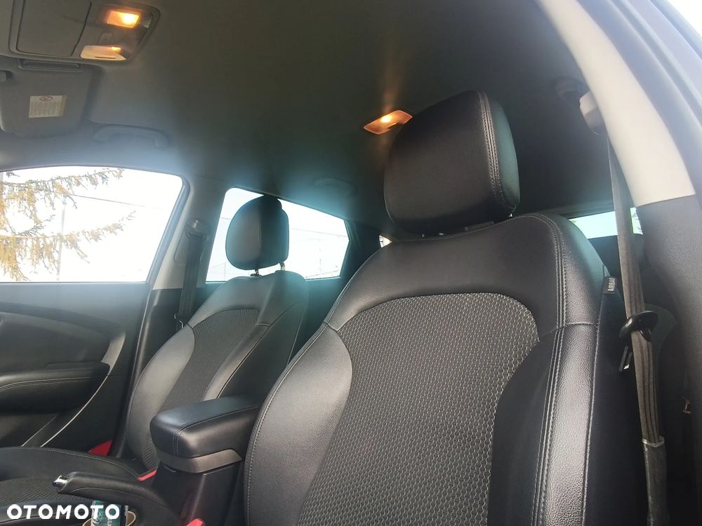 Hyundai ix35 2.0 4WD Comfort - 18