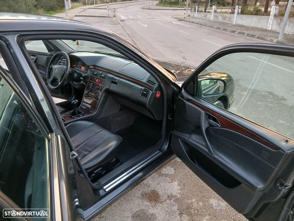 Mercedes-Benz E 220 CDI Elegance - 11
