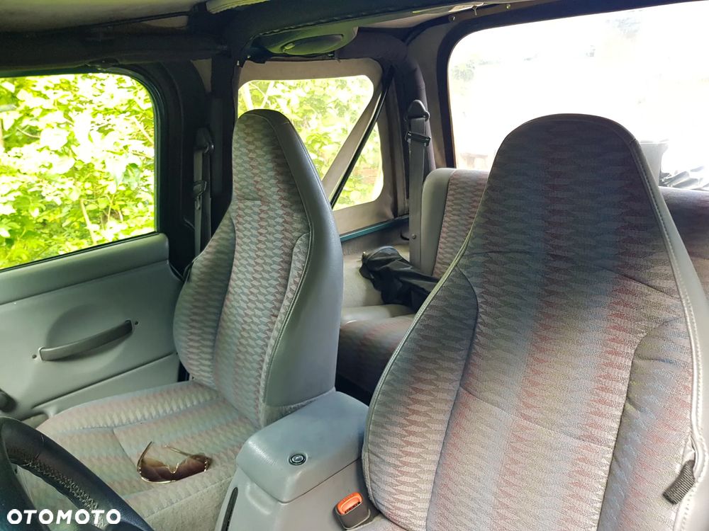 Jeep Wrangler 2.5 Sport - 19