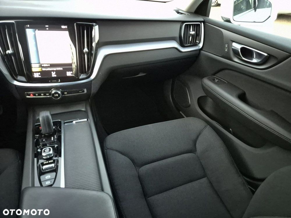 Volvo V60 B3 B Geartronic Momentum Pro - 26