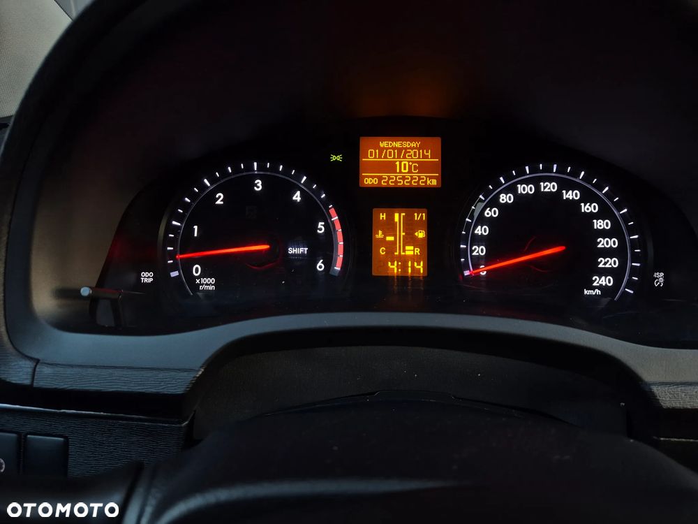 Toyota Avensis 2.0 D-4D Premium - 8