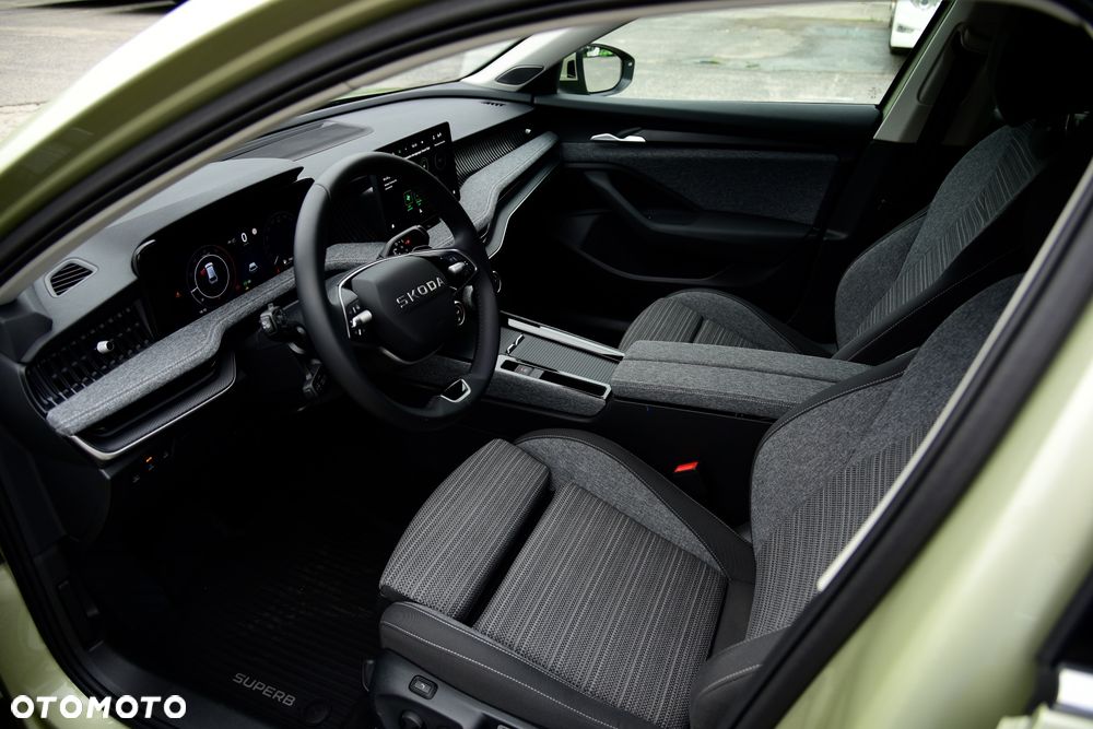 Skoda Superb 2.0 TDI SCR 4x4 Edition 130 DSG - 10