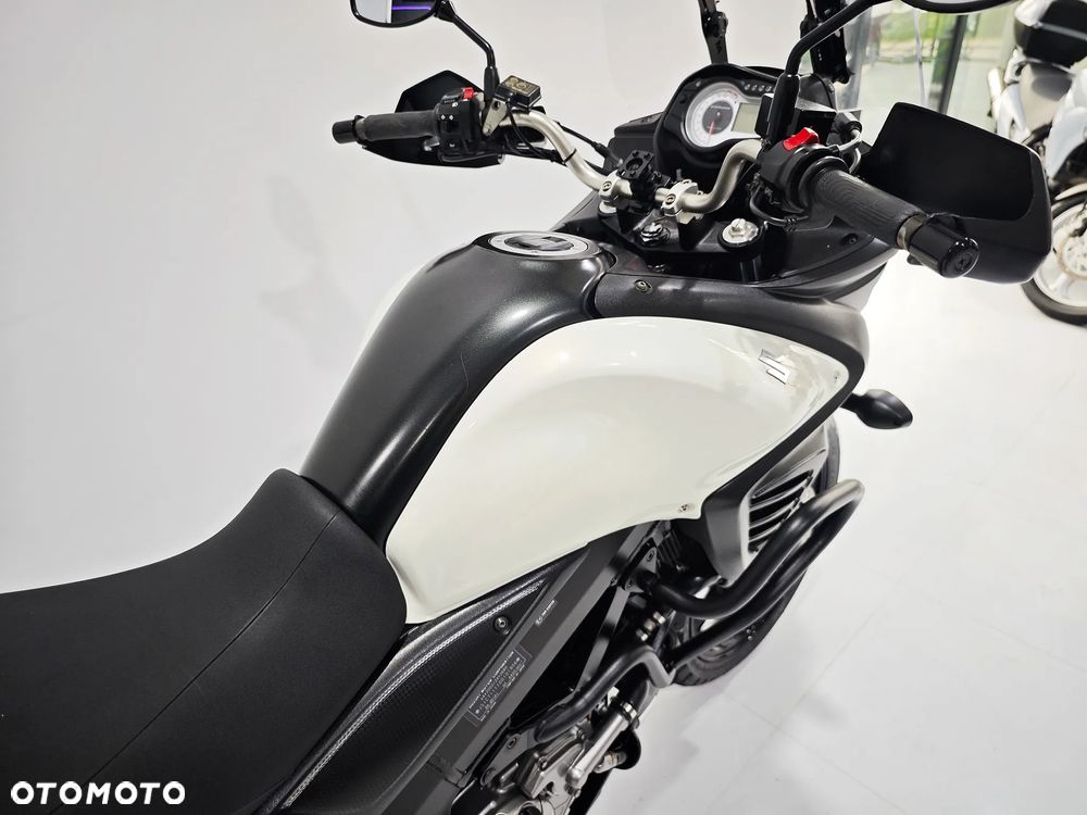 Suzuki V-STROM - 11