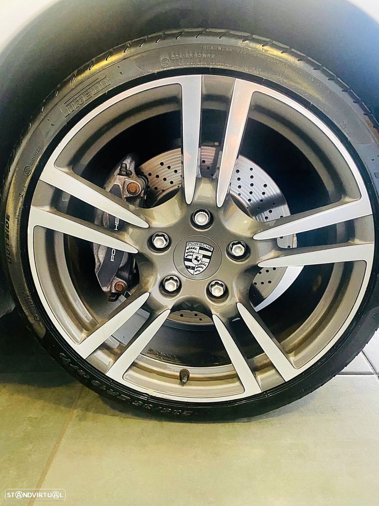 Porsche 911 Série F - 13
