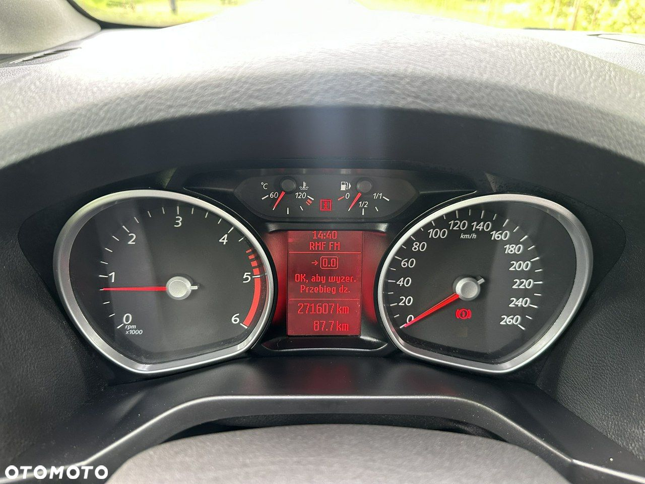 Ford S-Max - 36