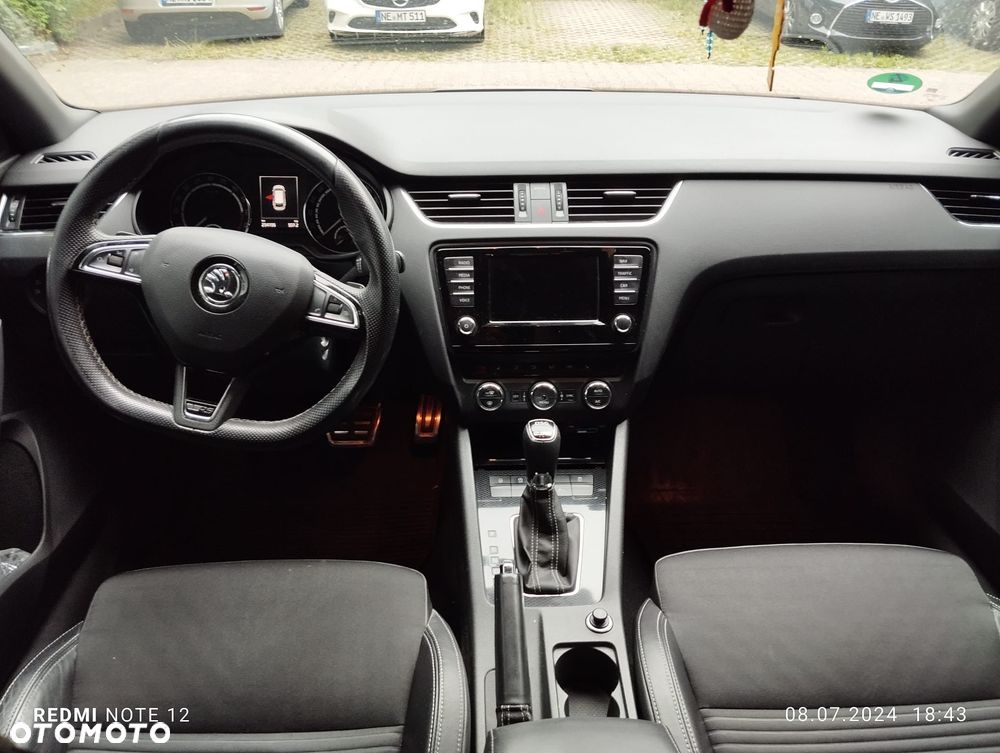 Skoda Octavia 2.0 TDI DSG RS - 19