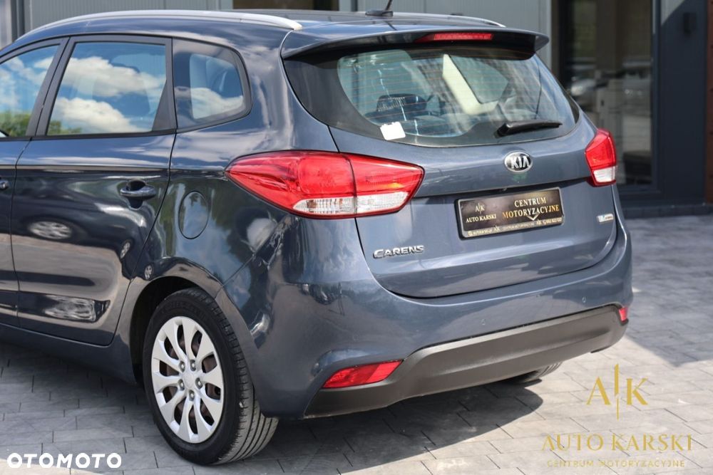 Kia Carens - 12