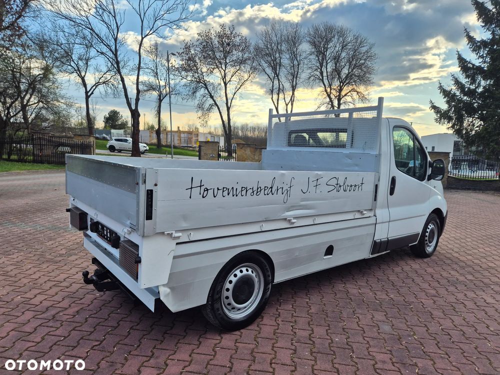 Renault Trafic - 23