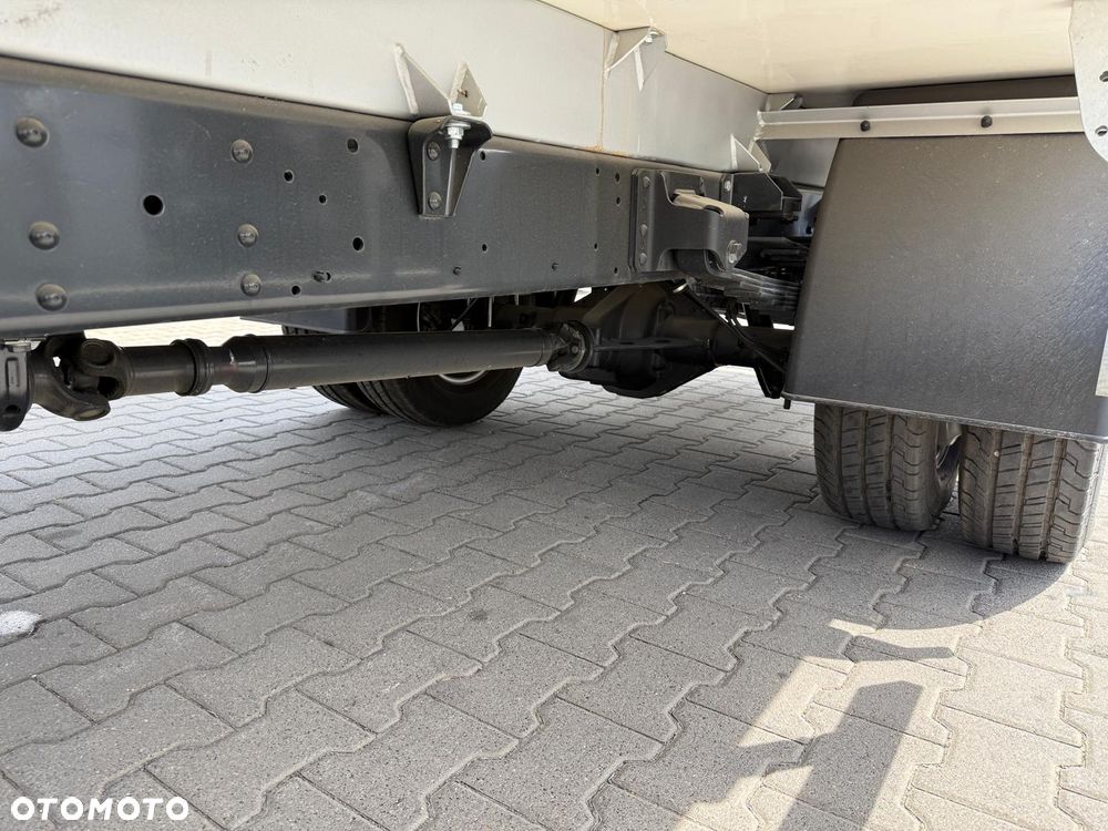 Iveco 70C18 - 16