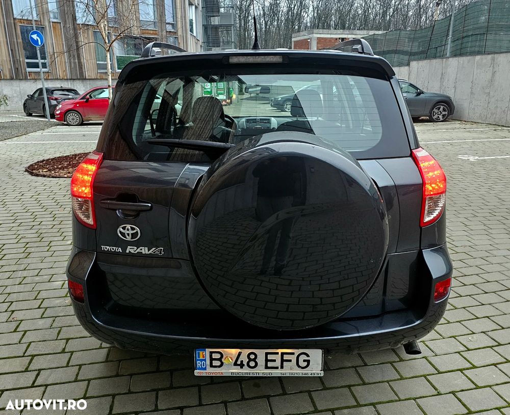 Toyota RAV4 2.0 4x4 - 12