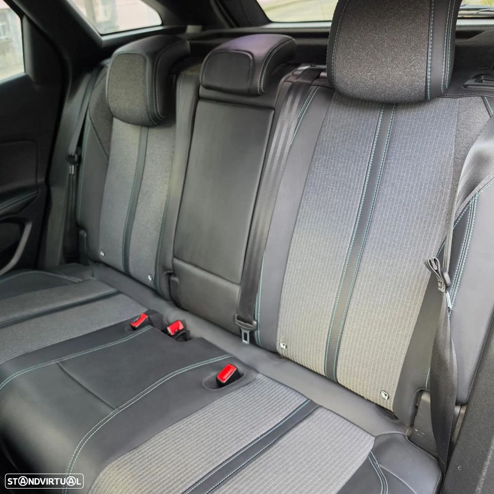 Peugeot 3008 1.6 Hybrid Allure Pack e-EAT8 - 26