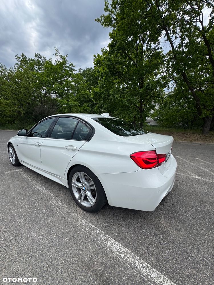 BMW Seria 3 318i - 9