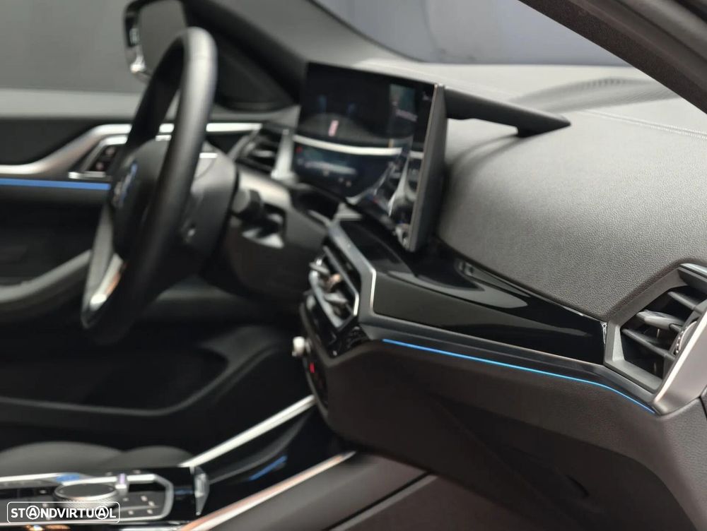 BMW i4 eDrive40 - 12