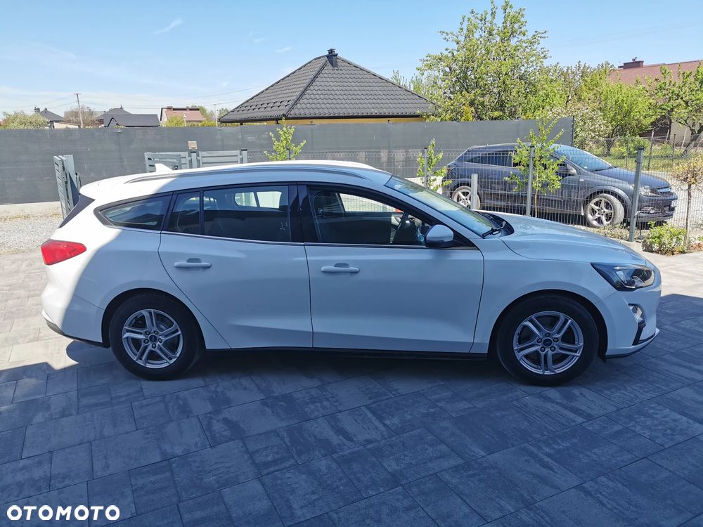 Ford Focus 1.6 FF Titanium - 16