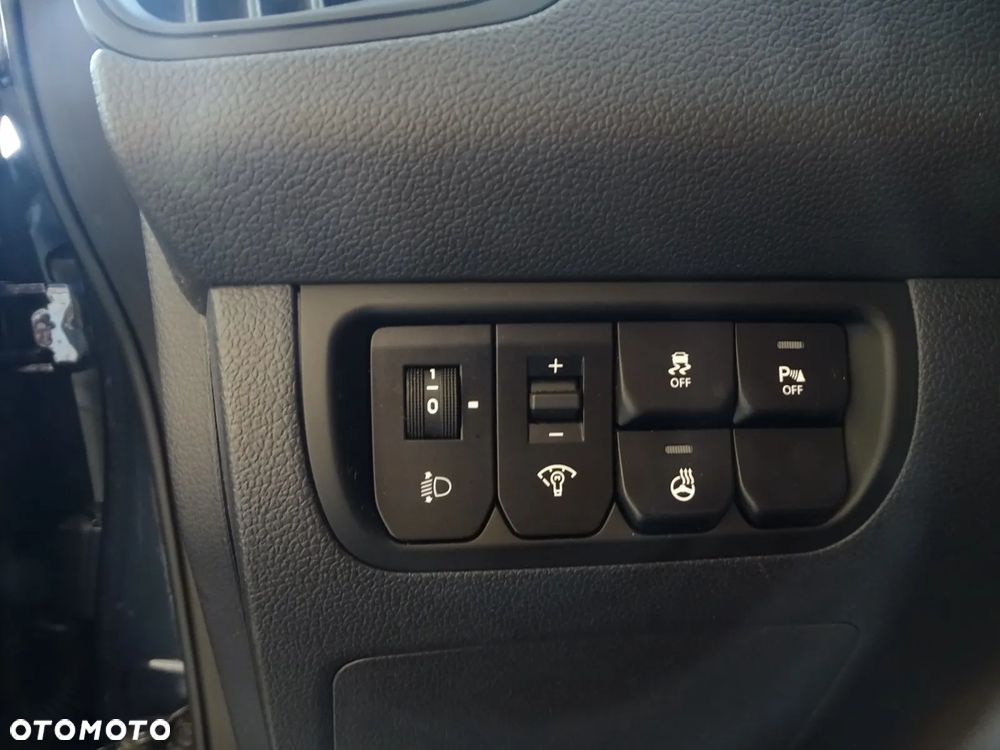 Kia Rio 1.2 Dream Team Edition - 29