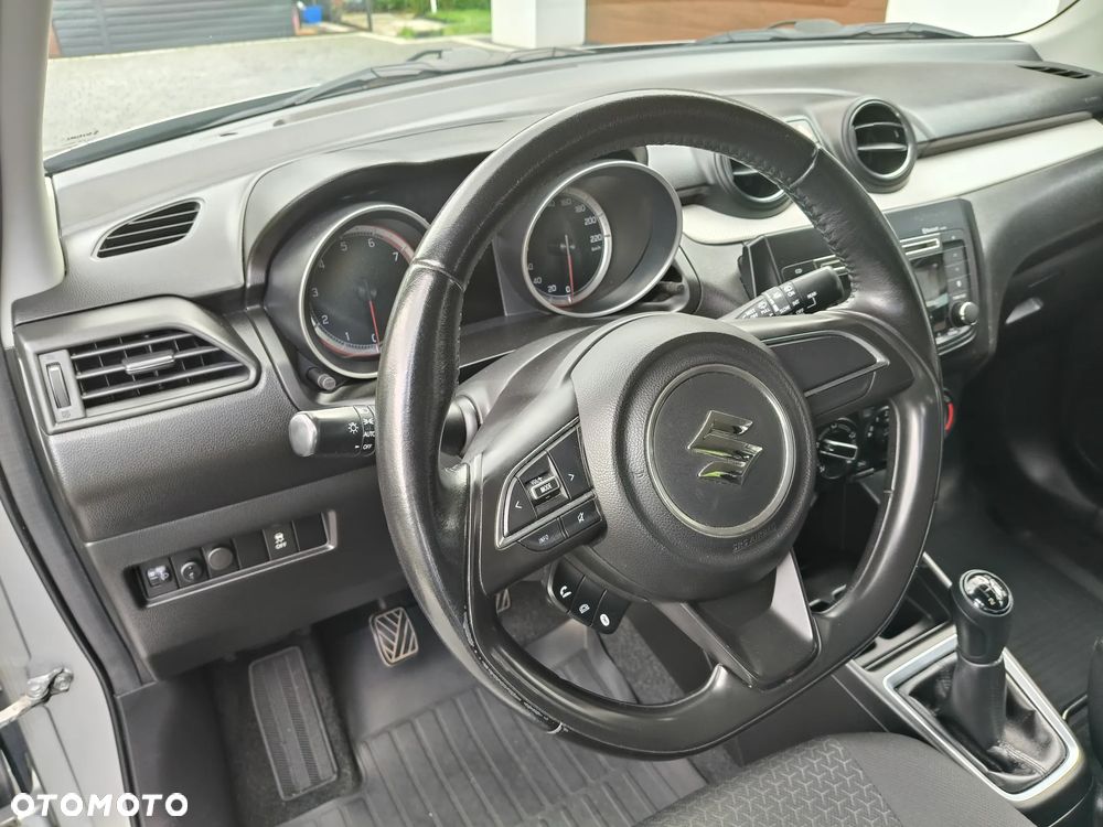 Suzuki Swift 1.2 Premium - 10