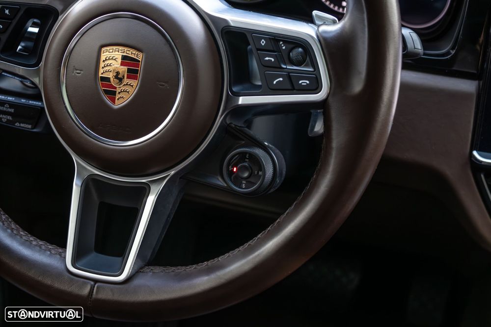 Porsche Cayenne Coupé E-Hybrid - 32