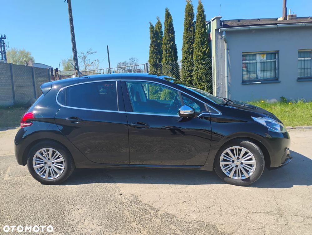Peugeot 208 Blue-HDi 100 Stop&Start Allure - 6