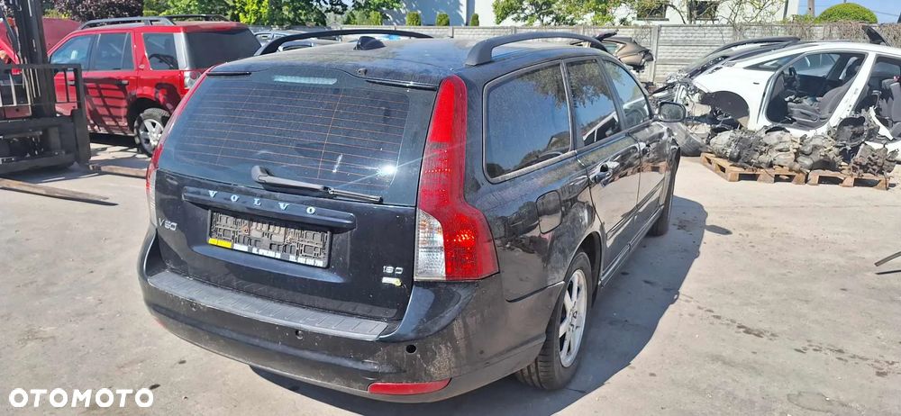 VOLVO V50 1,6D hdi rozrusznik - 5