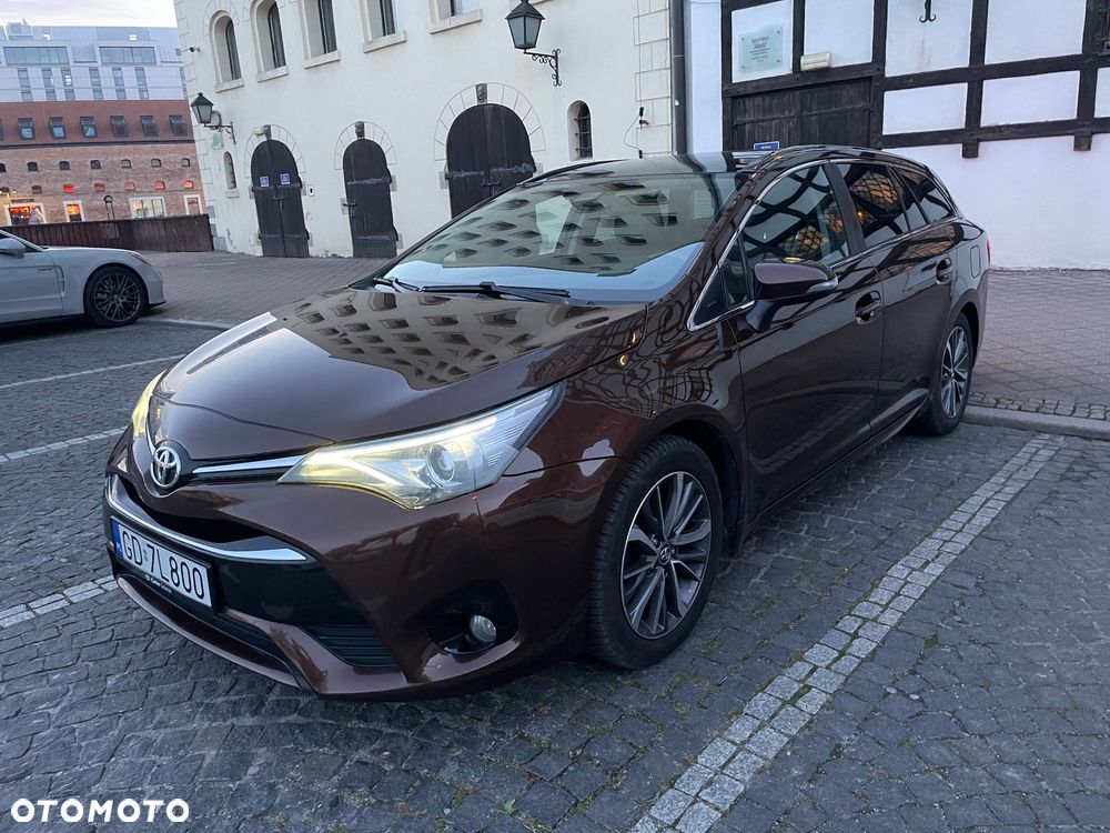 Toyota Avensis 2.0 Premium MS - 1
