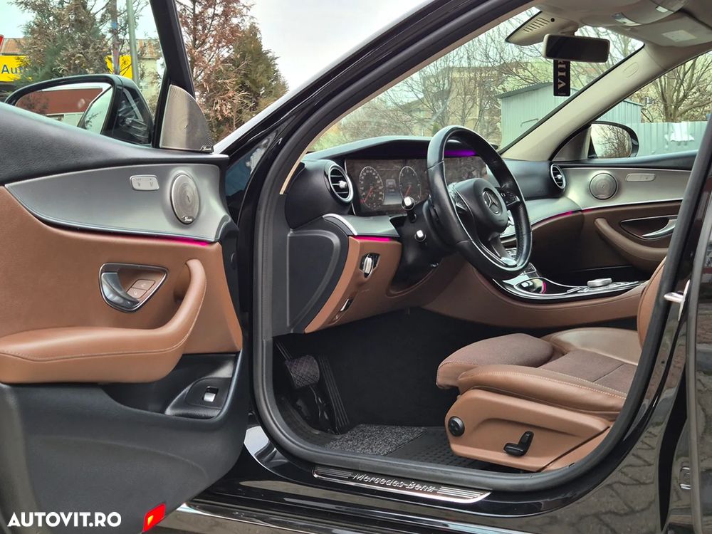 Mercedes-Benz E - 10