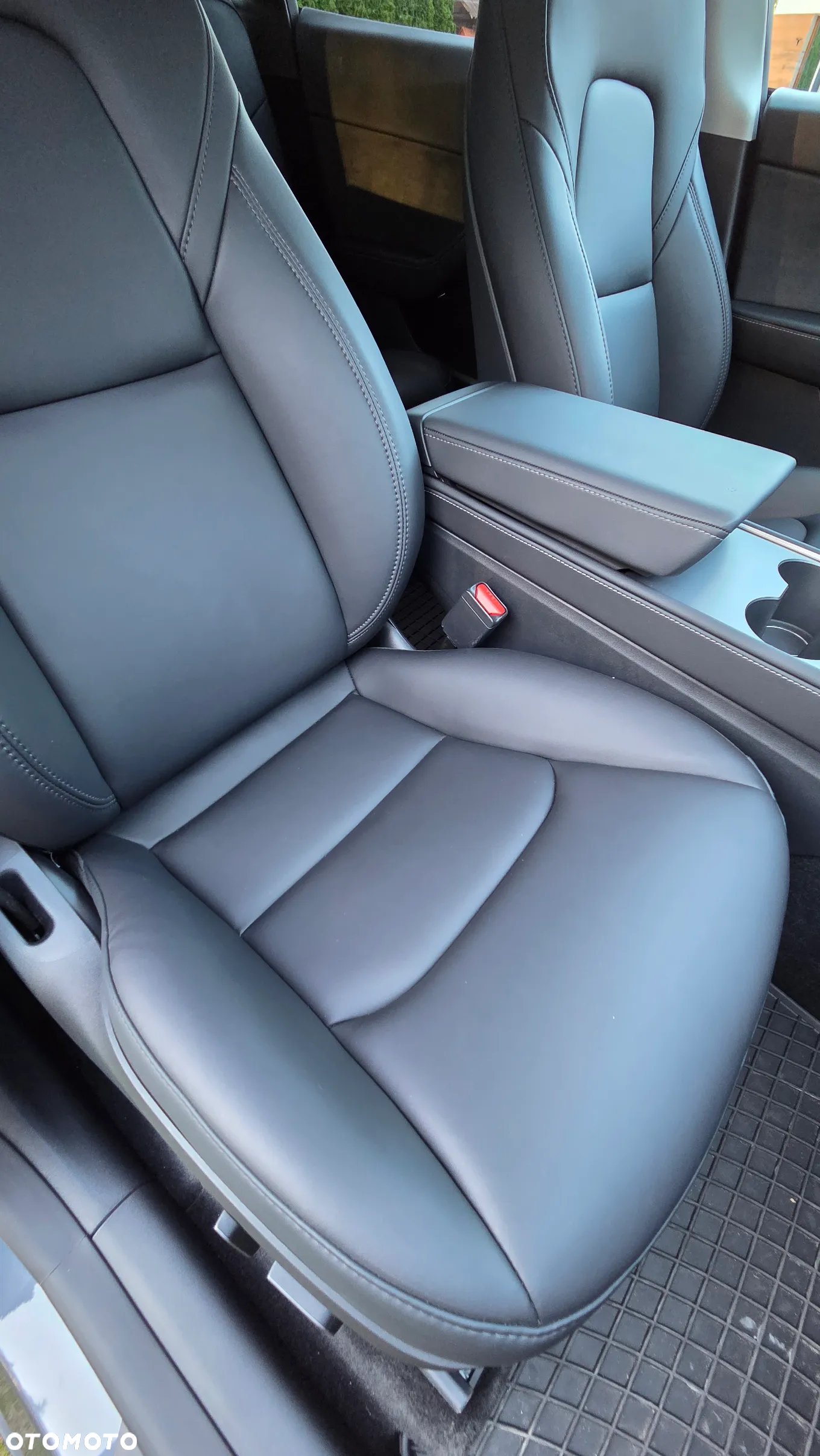 Tesla Y Model Long Range Dual Motor AWD - 19