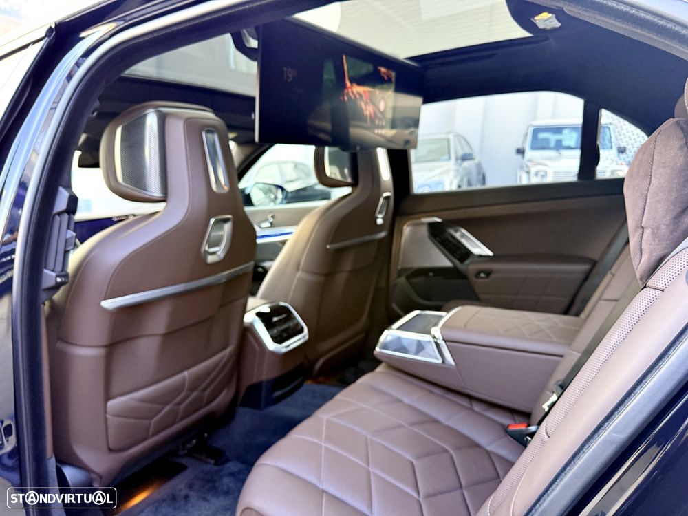 BMW 760 Me xDrive - 45
