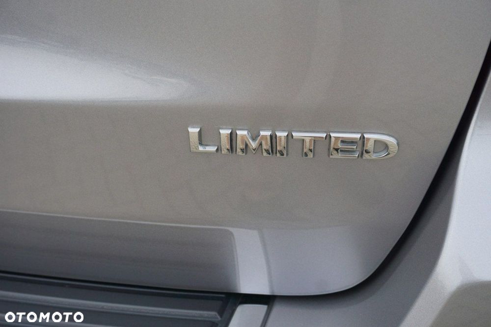 Jeep Grand Cherokee - 32