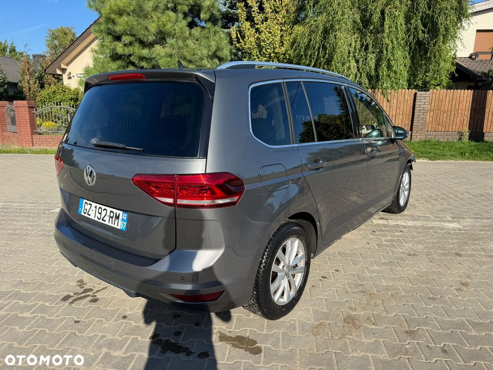 Volkswagen Touran 2.0 TDI SCR Comfortline - 6