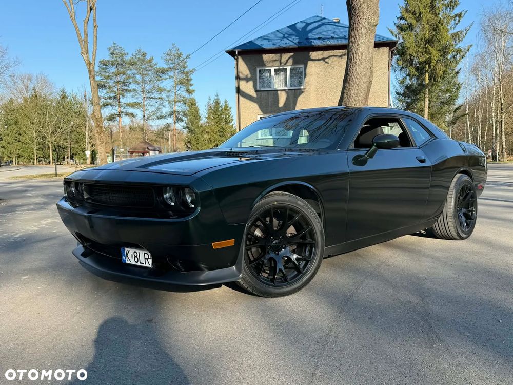 Dodge Challenger - 2