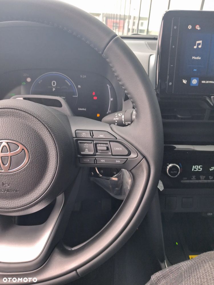 Toyota Yaris Cross - 17