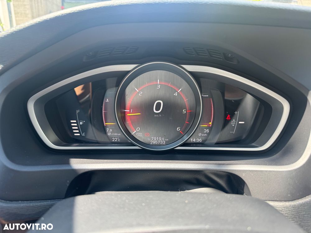 Volvo V40 D3 - 15